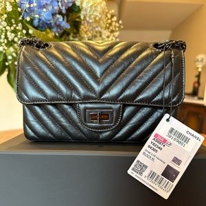 CHANEL So Black Mini 2.55 Reissue Flap